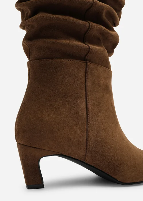 Where's That From Kensley Warm Brown Ruched Slouch Knee High Snipped Toe Boot - 4 Image 6