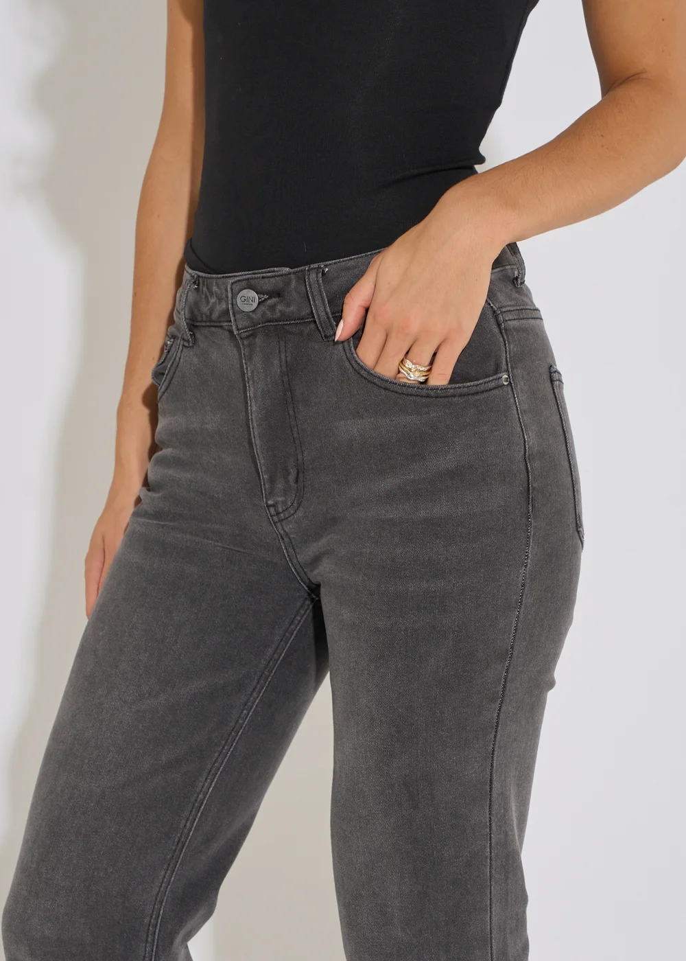 Gini London Grey Mid Rise Straight Leg Jeans - 8 Image 3