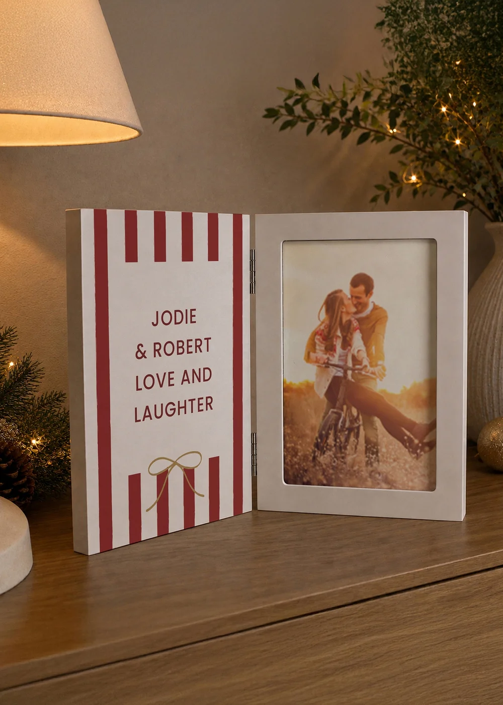 Personalised Memento Company White Candy Cane Stripe Wooden Hinged 6x4 Photo Frame - One Size Image 3