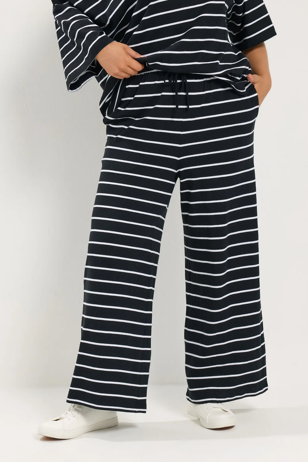Yours Curve Black & White Striped Wide Leg Trousers - 16/L28 Image 1