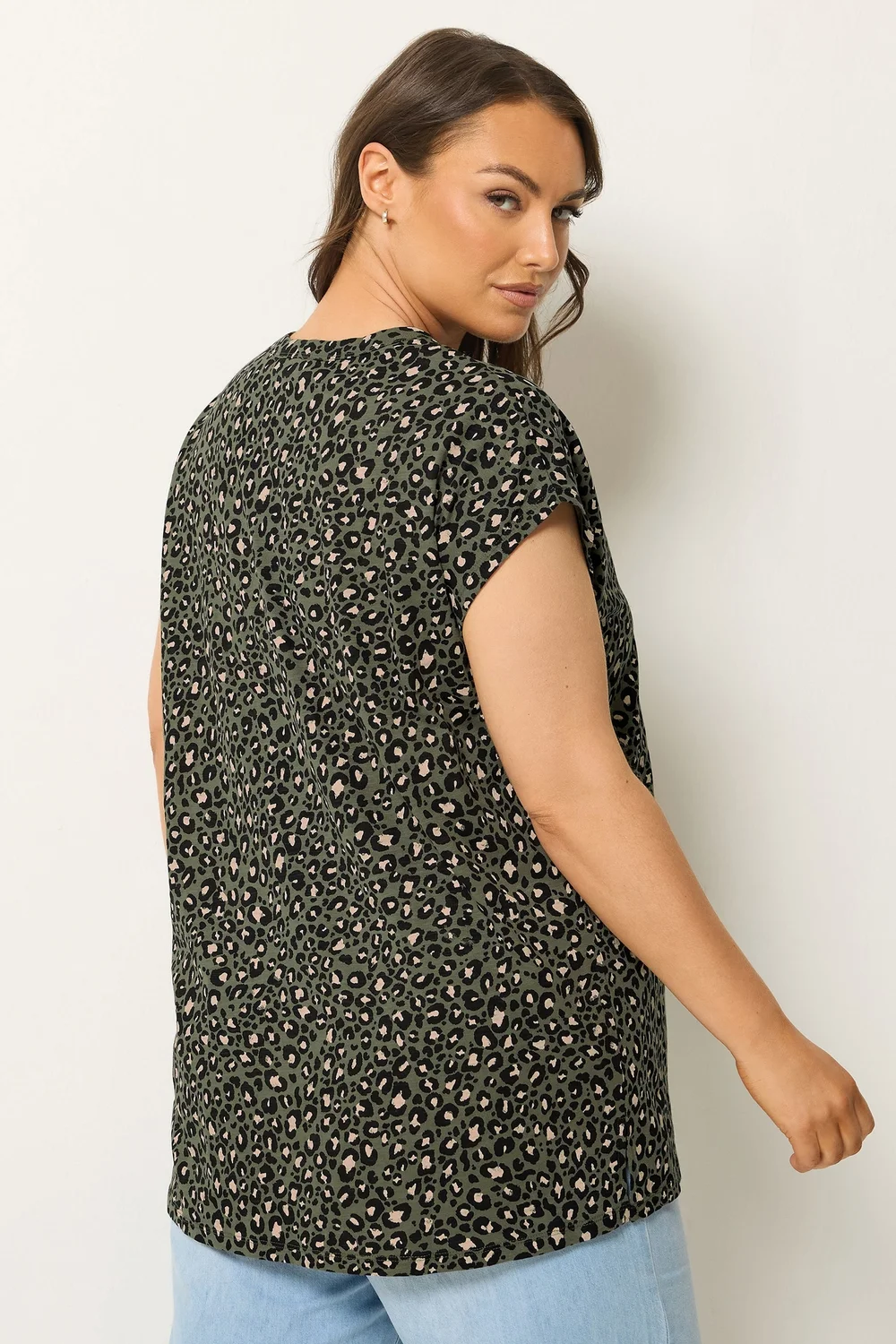 Yours Curve Khaki Green Leopard Stud Pocket T-Shirt - 18 Image 3