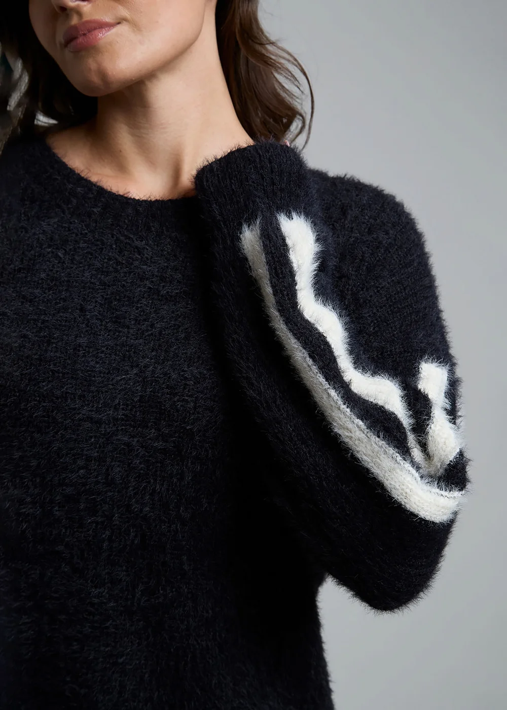 Influence Black Crew Neck Long Sleeve Stripe Knitted Jumper - 10 Image 3
