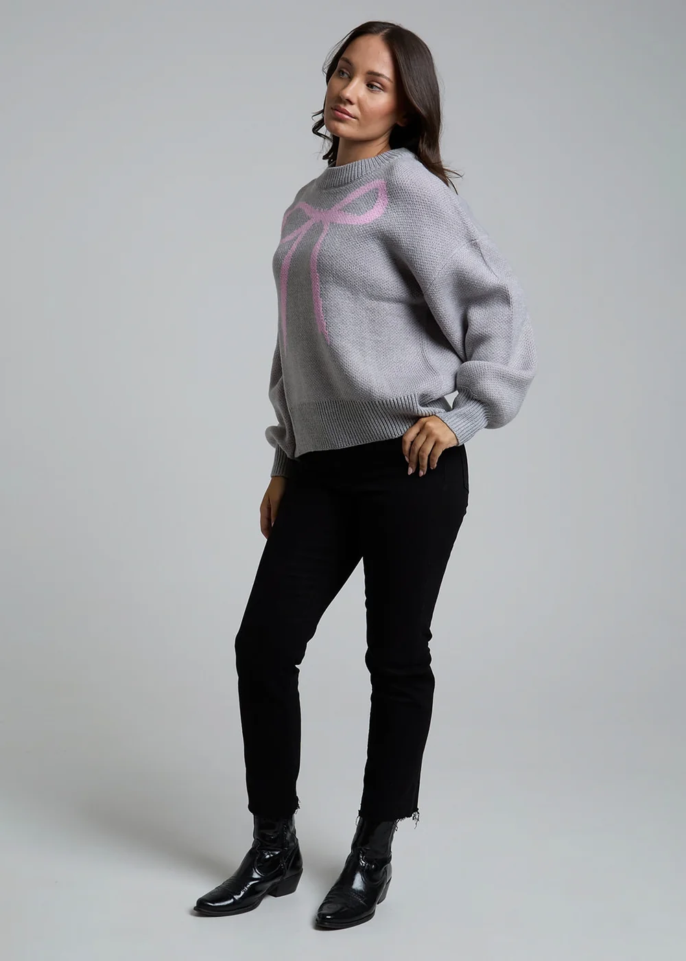 Influence Grey Crew Neck Long Sleeve Bow Graphic Knitted Jumper - 10 Image 4