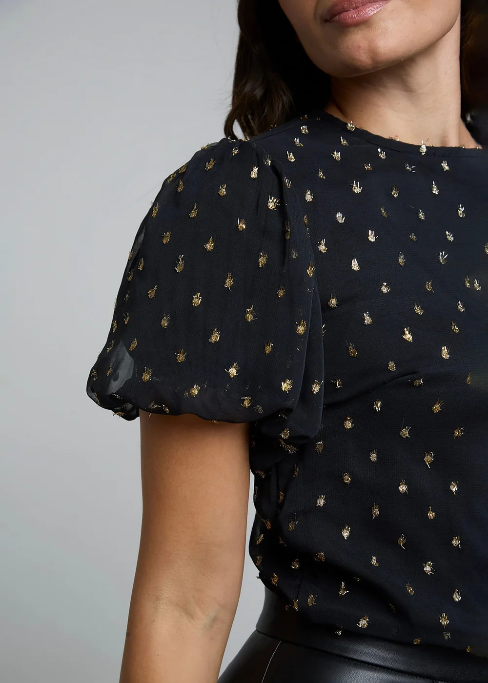 Influence Black Polka-Dot Short Puff Sleeve Round Neck Bodysuit - 8 Image 3