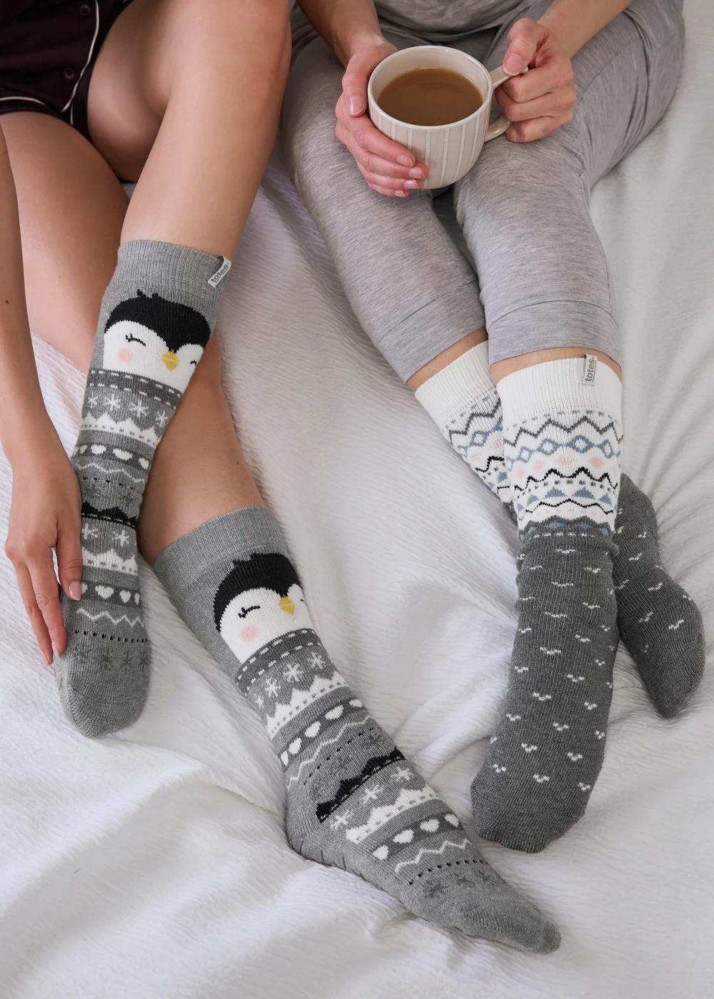 Totes 2 pack Penguin Grey Original Slipper-Sox - One Size Image 3