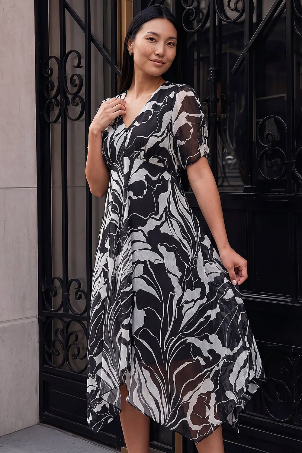 Roman Black Abstract Hanky Hem Dress - 16 Image 2