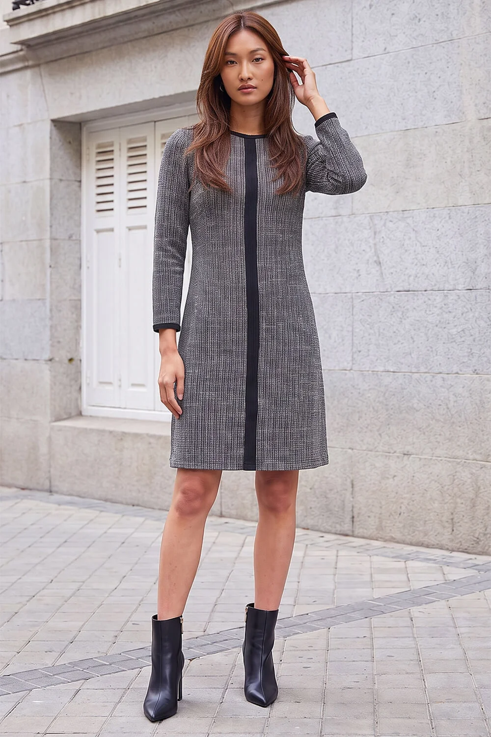 Roman Grey Textured Border Dress - 12 Image 2