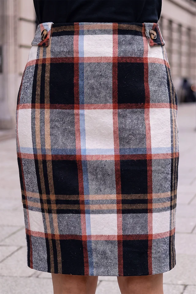 Roman Black Button Tab Brush Check Skirt