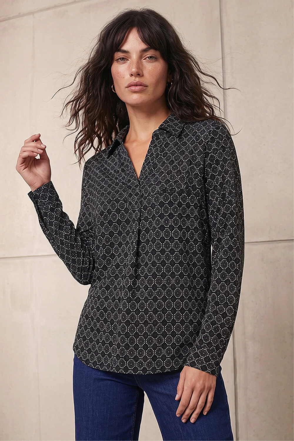 Roman Grey Geometric Puff Print Stretch Shirt - 20 Image 1