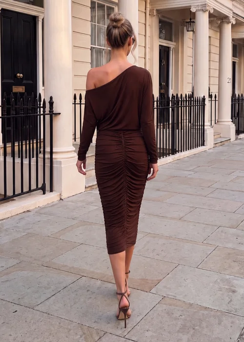AX Paris Chocolate Off The Shoulder Ruched Midi Dress - 8 Image 4
