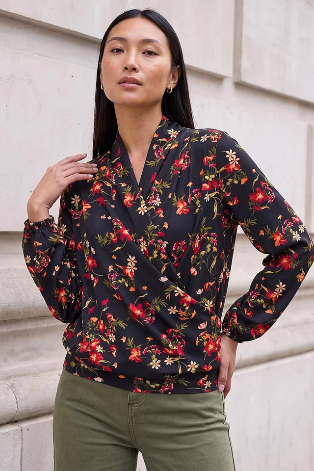 Roman Red Floral Prt Wrap Top