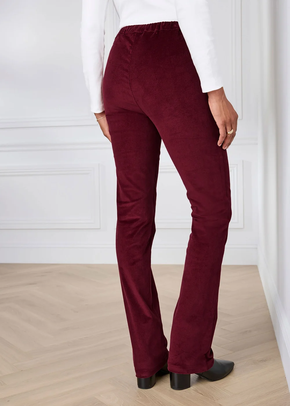 Cotton Traders Claret Straight Leg Pull On Cord Trousers - 14/L27 Image 3