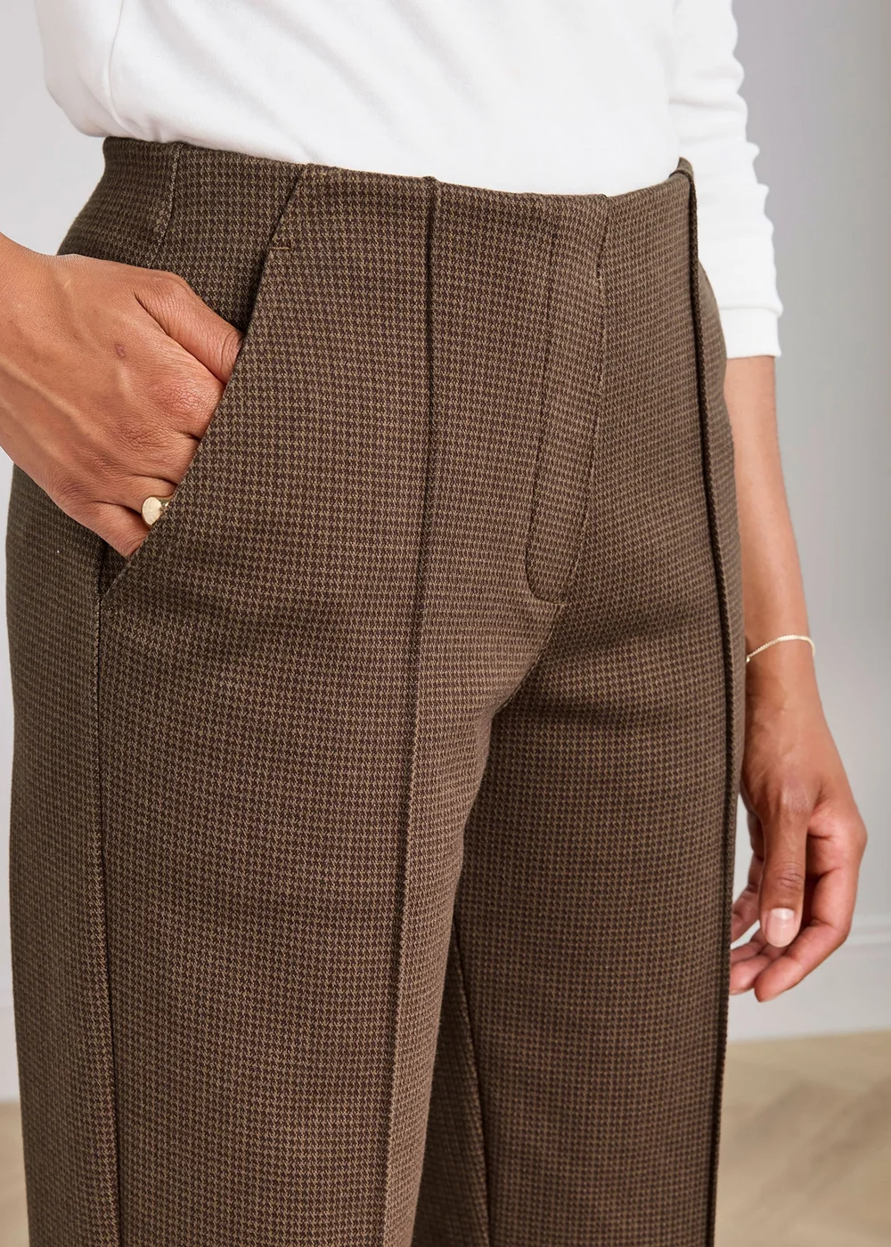 Cotton Traders Chocolate Pull On Check Jersey Trousers - 10/L29 Image 4