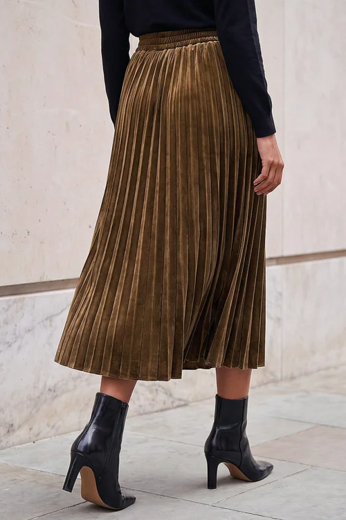 Roman Olive Pleated Velvet Skirt - 10 Image 3