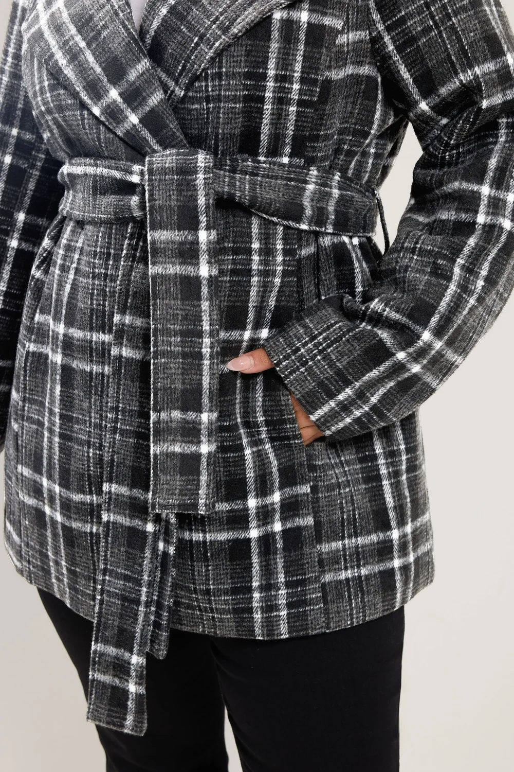 Yours Curve Black Checked Wrap Coat - 30-32 Image 4