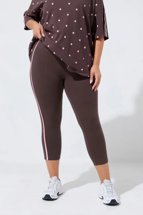 Yours Active Curve Chocolate Brown Cropped Leggings - 20 Image 1