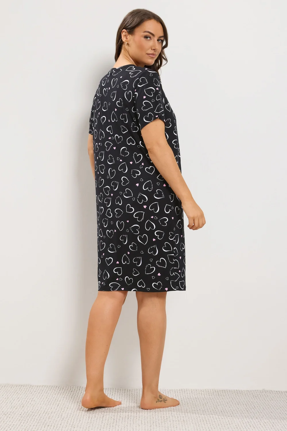 Yours Curve Black Heart Print Placket Nightdress - 30-32 Image 3