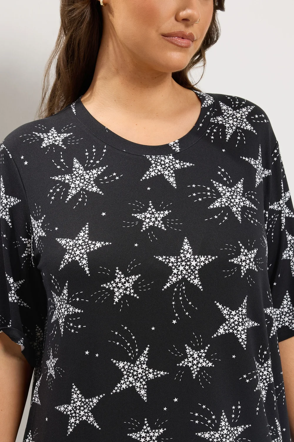 Yours Curve Black Star Print Soft Touch Nightdress - 18-20 Image 4