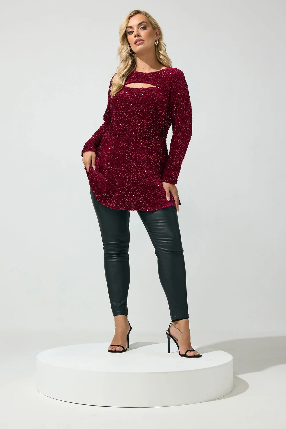 Yours London Curve Burgundy Red Sequin Velvet Keyhole Top - 16 Image 2