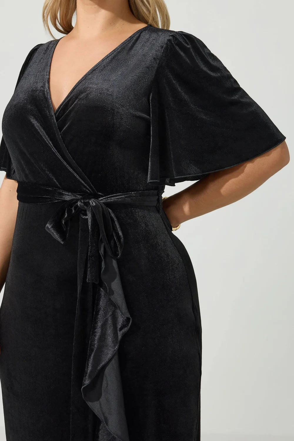 Yours London Curve Black Velvet Wrap Dress - 30-32 Image 4