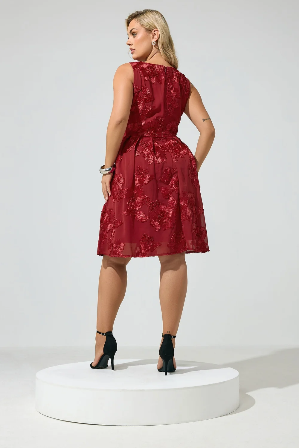 Yours London Curve Red Flower Applique Mini Dress - 16 Image 3