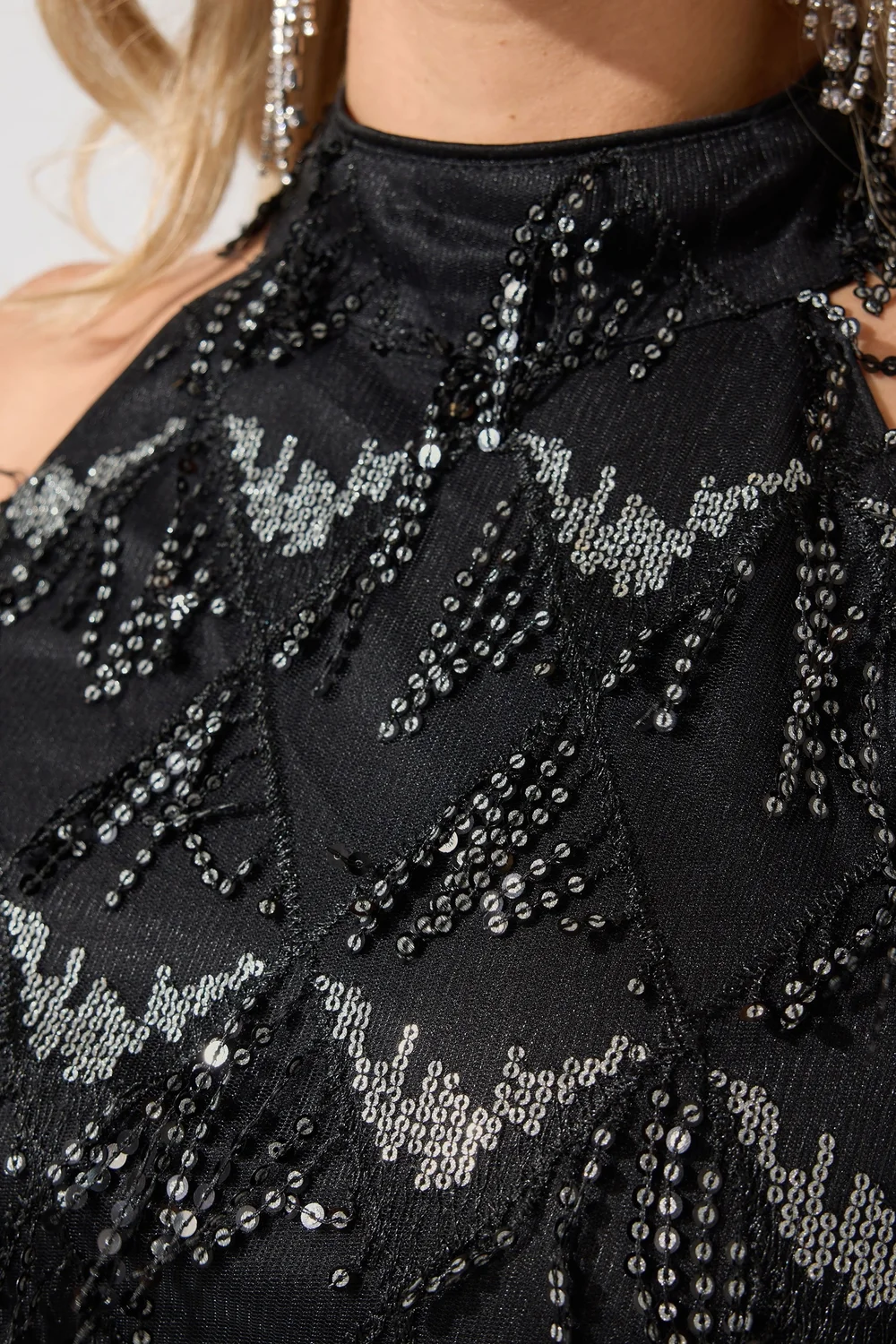 Yours London Curve Black & Silver Tassle Sequin Choker Dress - 18 Image 5