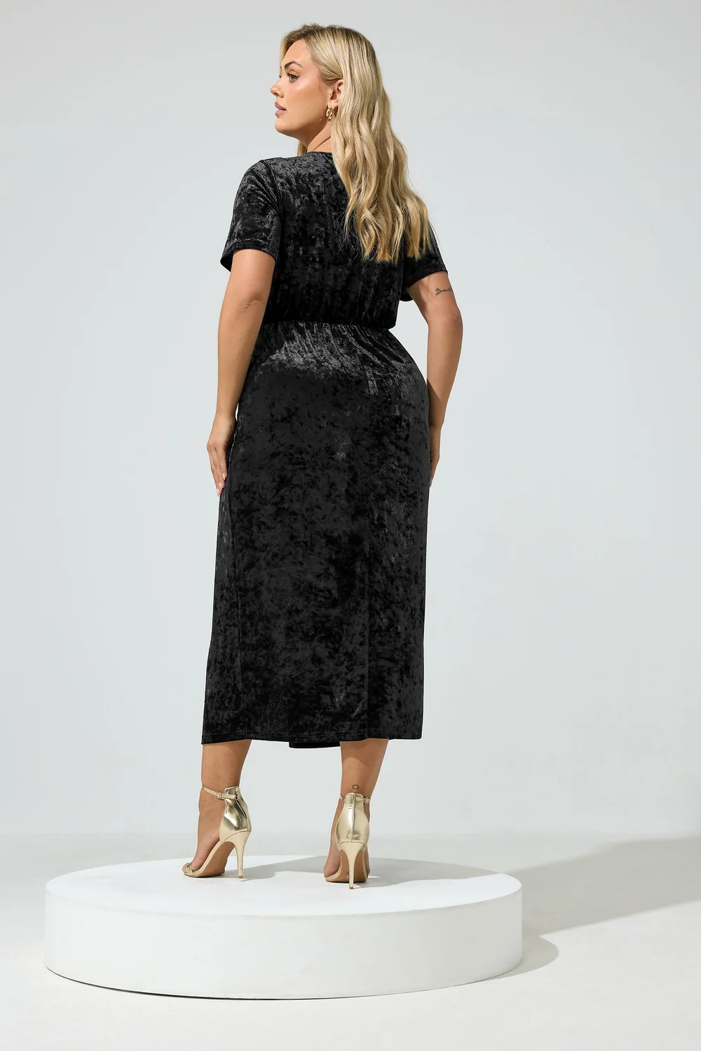 Yours London Curve Black Crushed Velvet Knot Dress - 14 Image 3