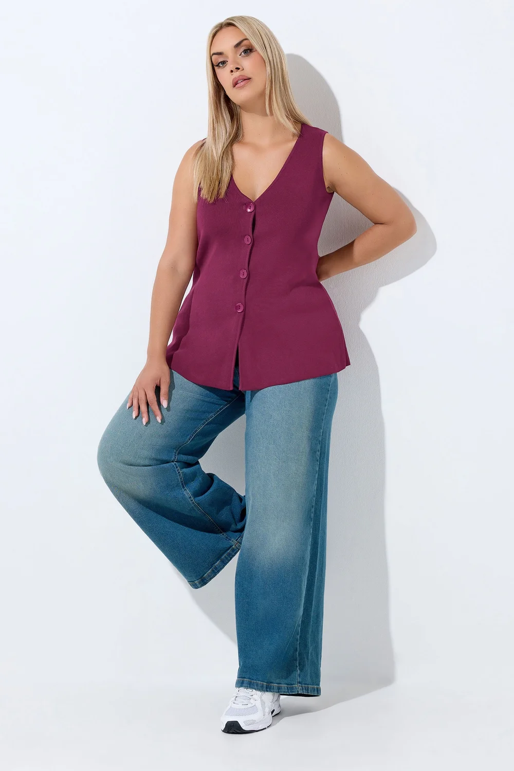 Yours Limited Curve Burgundy Red Flare Hem Waistcoat - 26-28 Image 2