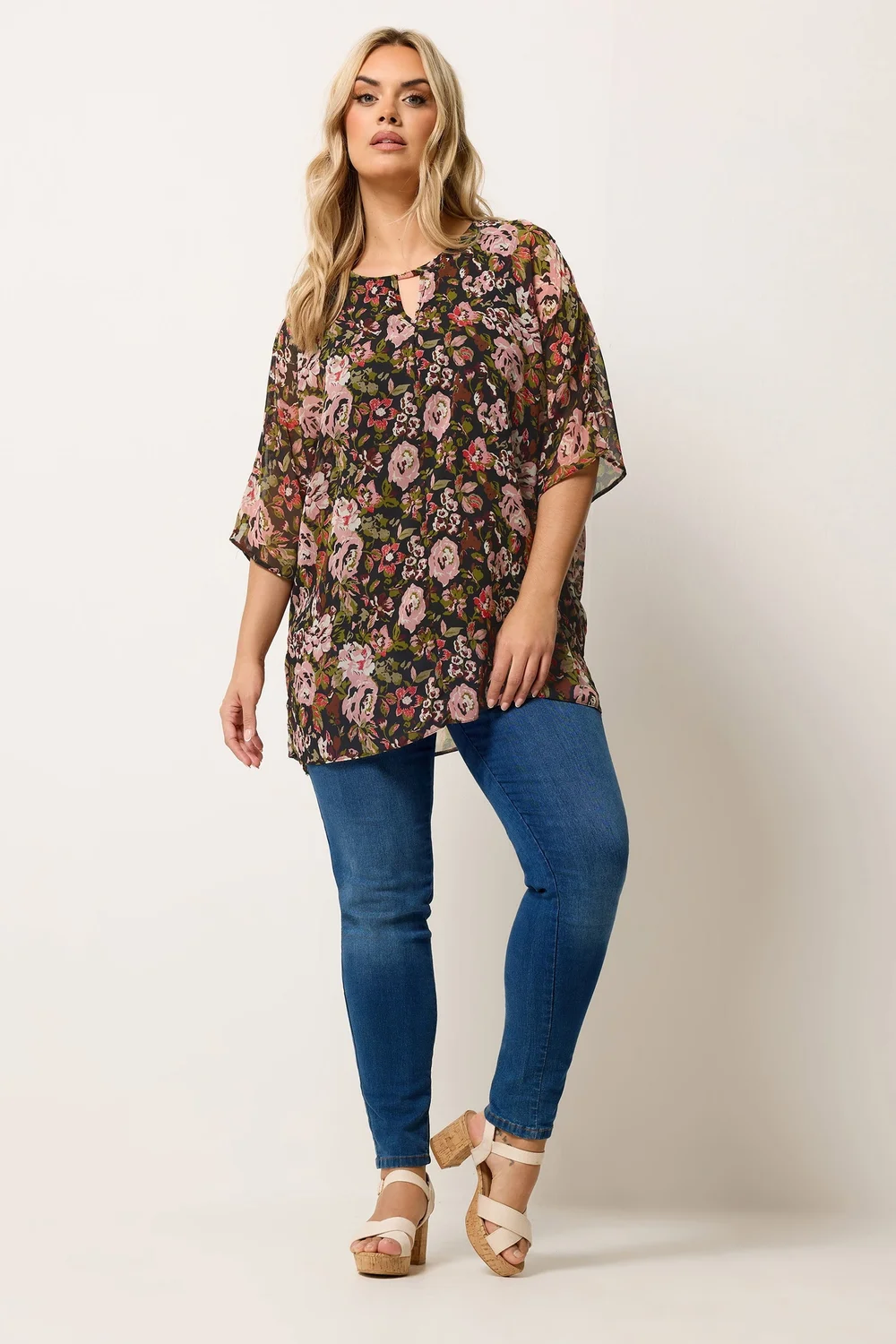 Yours Curve Black Floral Print Keyhole Detail Top - 26-28 Image 3