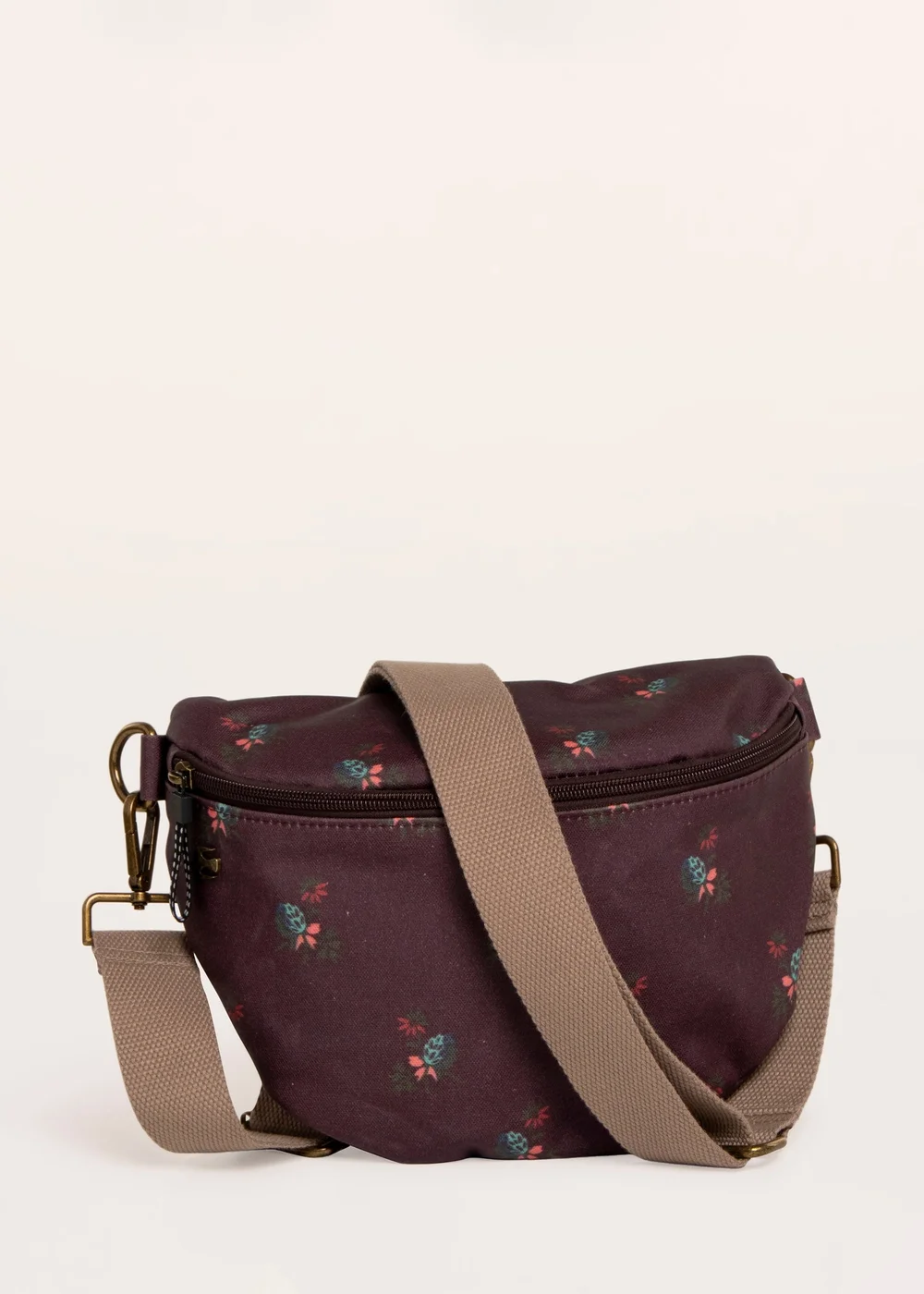 Brakeburn Plum Harriet Hazelwood Printed Sling Bag - One Size Image 1