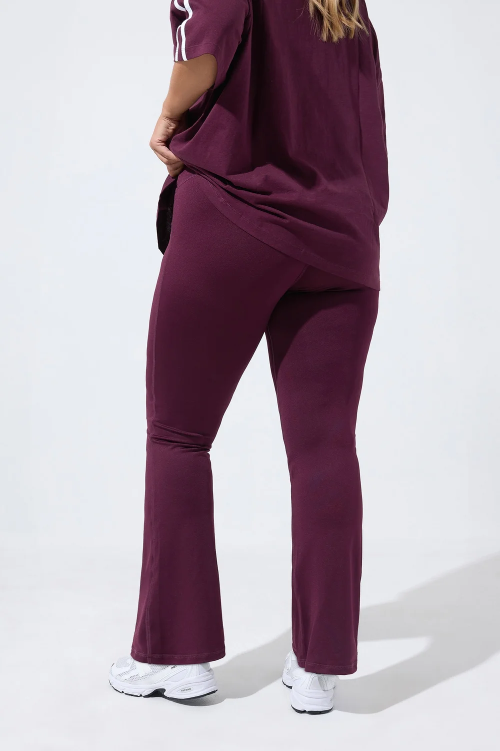 Yours Curve Burgundy Red Active Flared Leggings - 16 Image 3