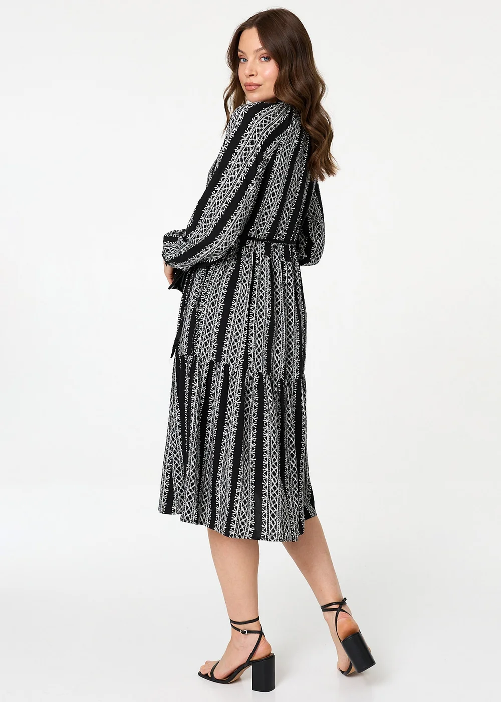 Izabel London Black Geo Print Tiered Long Sleeve Midi Dress - 16 Image 2