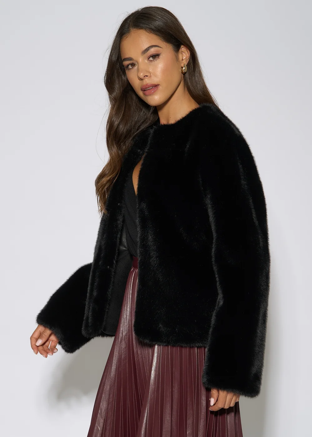 Gini London Black Short Faux Fur Jacket - M/L Image 4