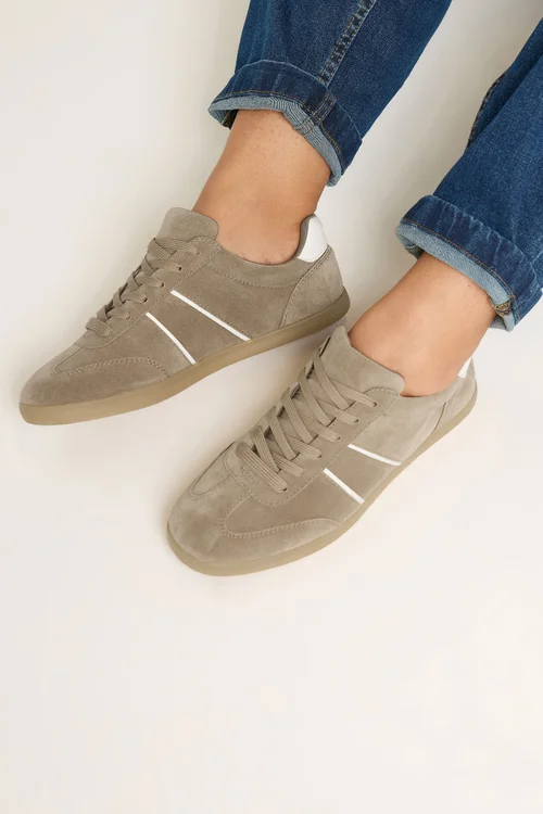 Yours Brown Side Stripe Gum Sole Trainers In Wide E Fit - 8 Wide Image 2