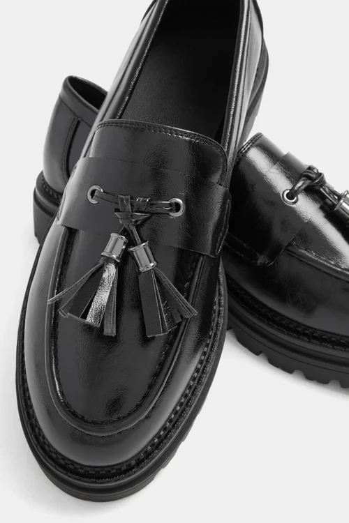 Yours Black Tassel Faux Leather Loafers In Wide E Fit - 4 Wide Image 5