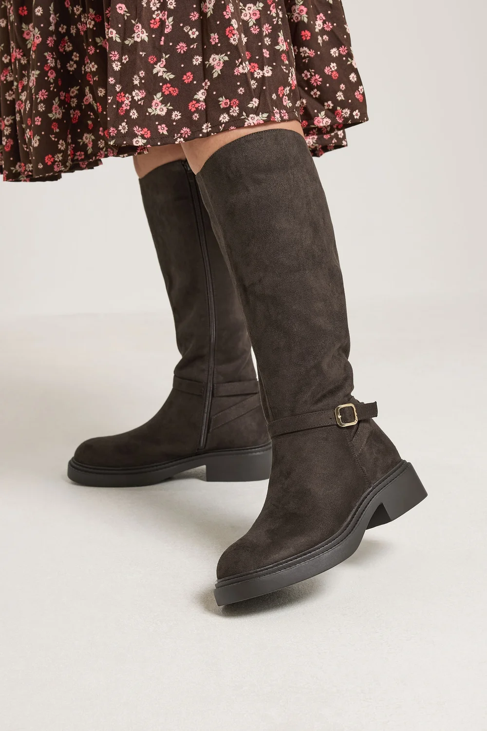 Yours Brown Buckle Detail Riding Boots In Wide E Fit - 7 Wide Image 2
