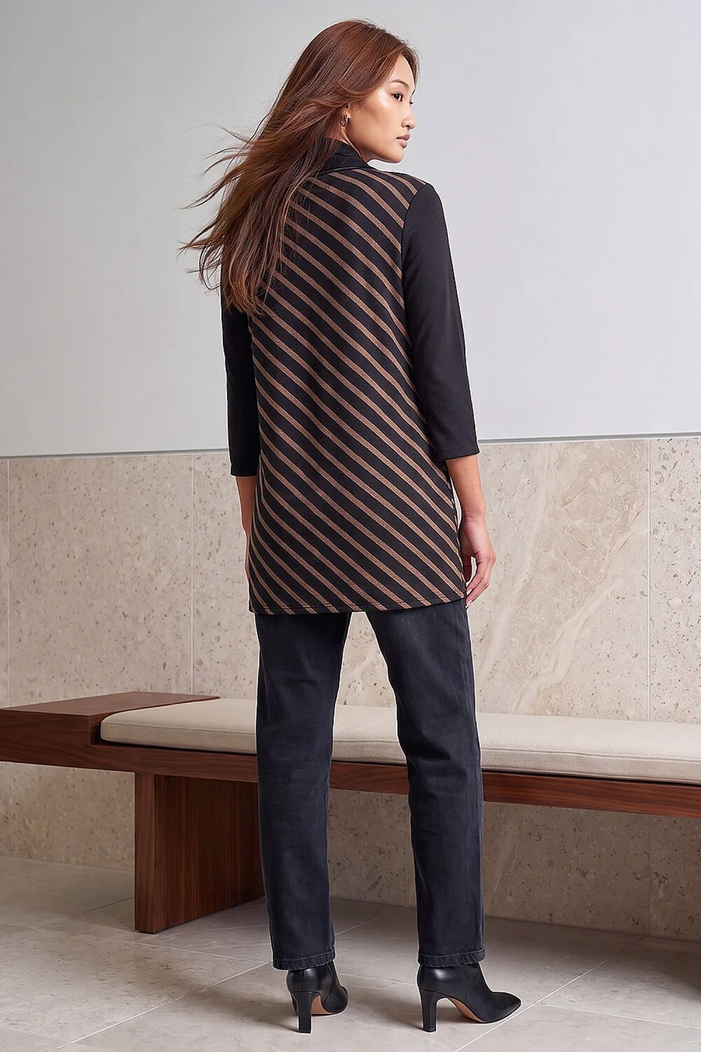 Roman Black Snit Stripe Tunic - 18 Image 4