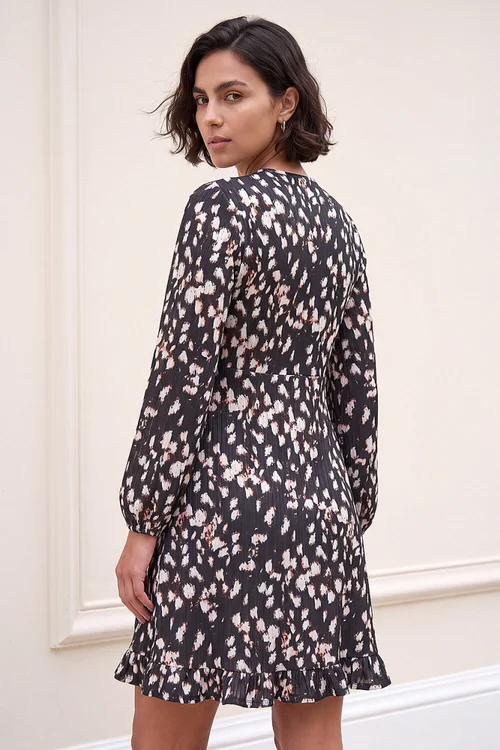 Roman Black Keyhole Frill Dress - 18 Image 3