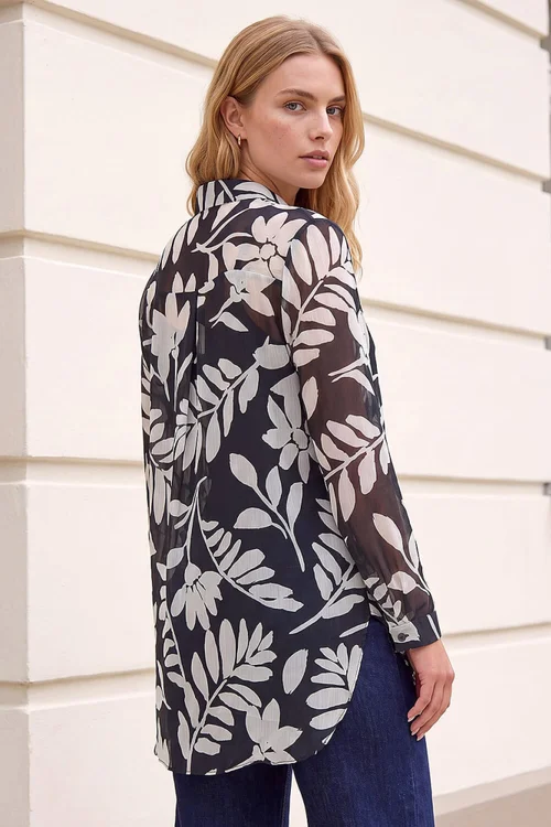 Roman Black Mono Floral Longline Blouse - 16 Image 3