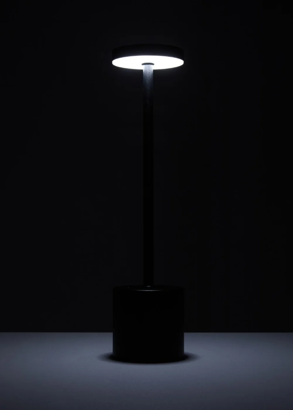 Kabinet Black Industrial-style Rechargeable Dimmable Table Lamp Night Light 9x9x36.5cm - One Size Image 4