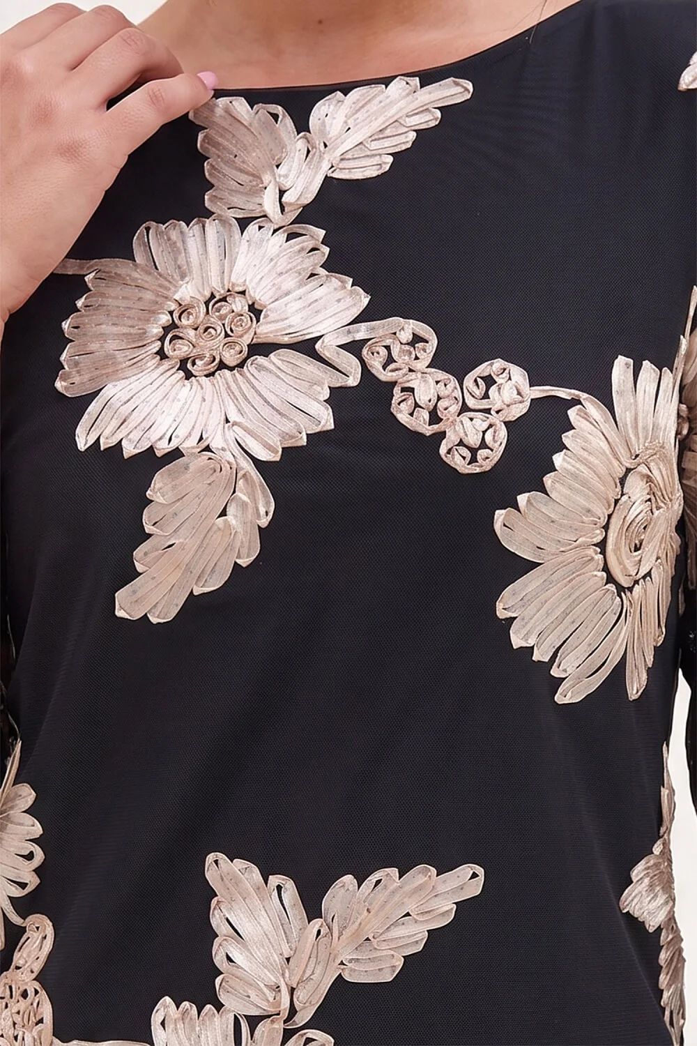 Roman Black Cornelli Texture Top - 16 Image 4