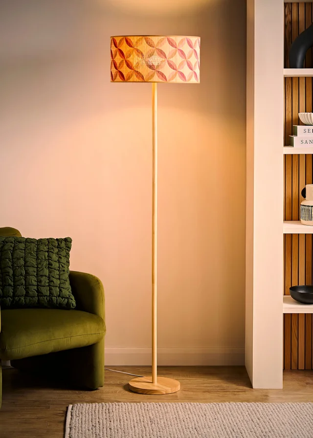 ValueLights Heather Light Wood Stem Floor Lamp with Geometric Bamboo Drum Shade