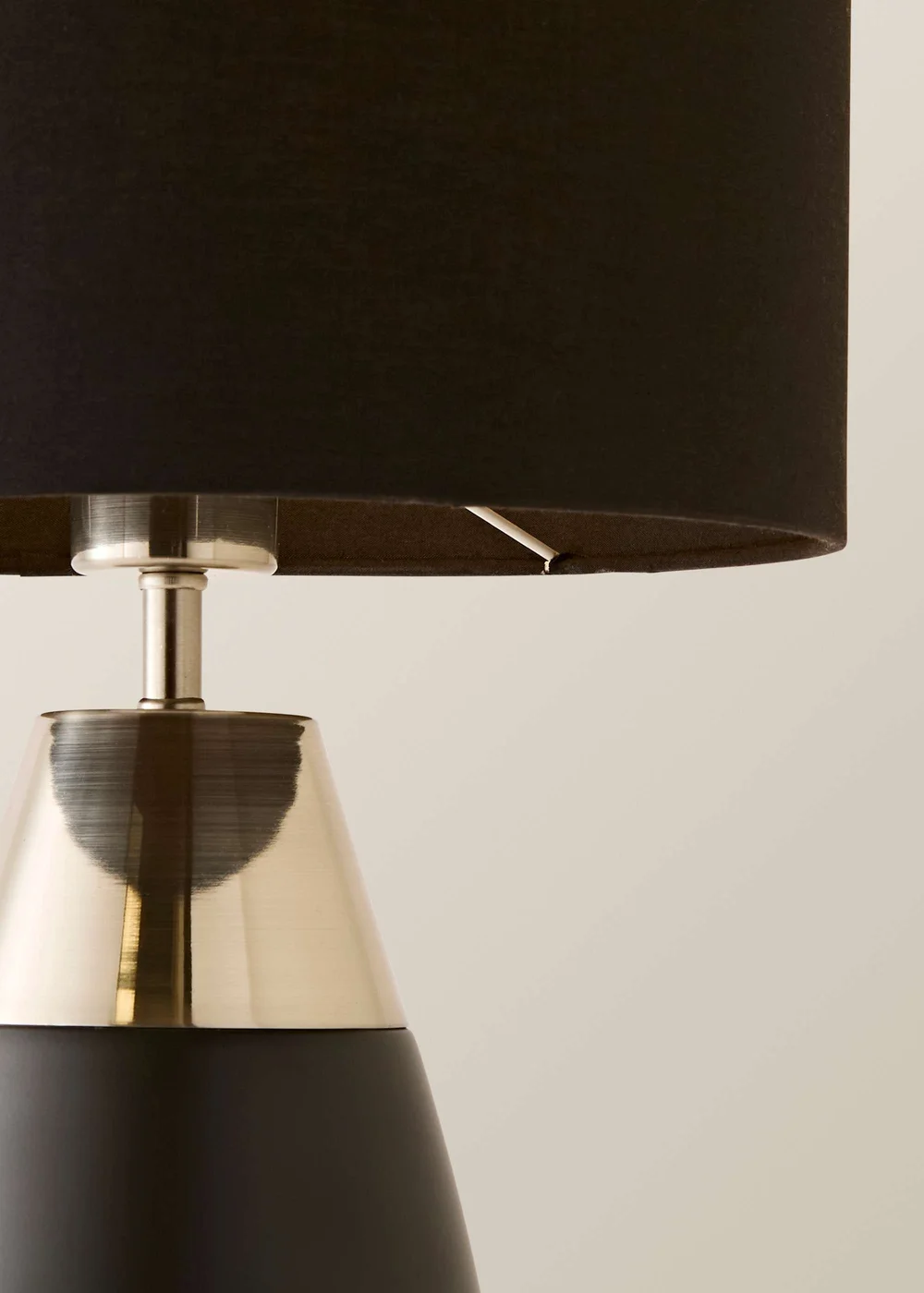 ValueLights Hurst Black Large Touch Table Lamp - One Size Image 4