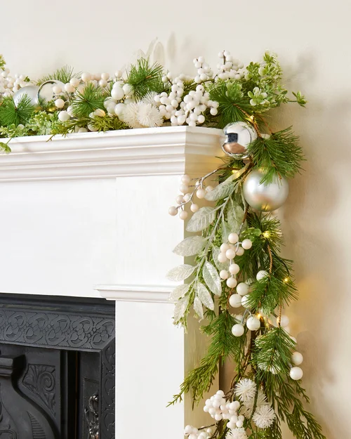 WeRChristmas White Berry Mixed-Tip Pre-Lit Artificial Christmas Garland 50 Warm White Leds 9 Ft - No Size Image 2