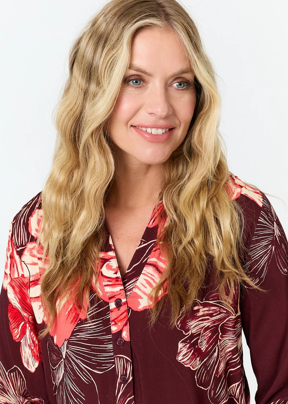 Izabel London Berry Floral V-Neck 3/4 Sleeve Relaxed Blouse - 14 Image 3