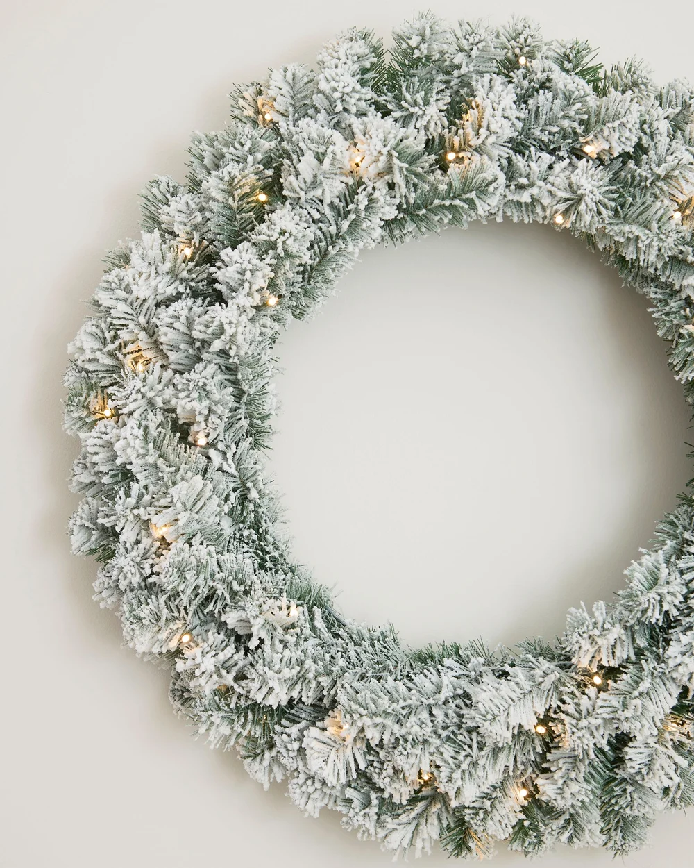 WeRChristmas White Snow-Flocked Pre-Lit Christmas Wreath With Warm White Leds 76 Cm - No Size Image 3