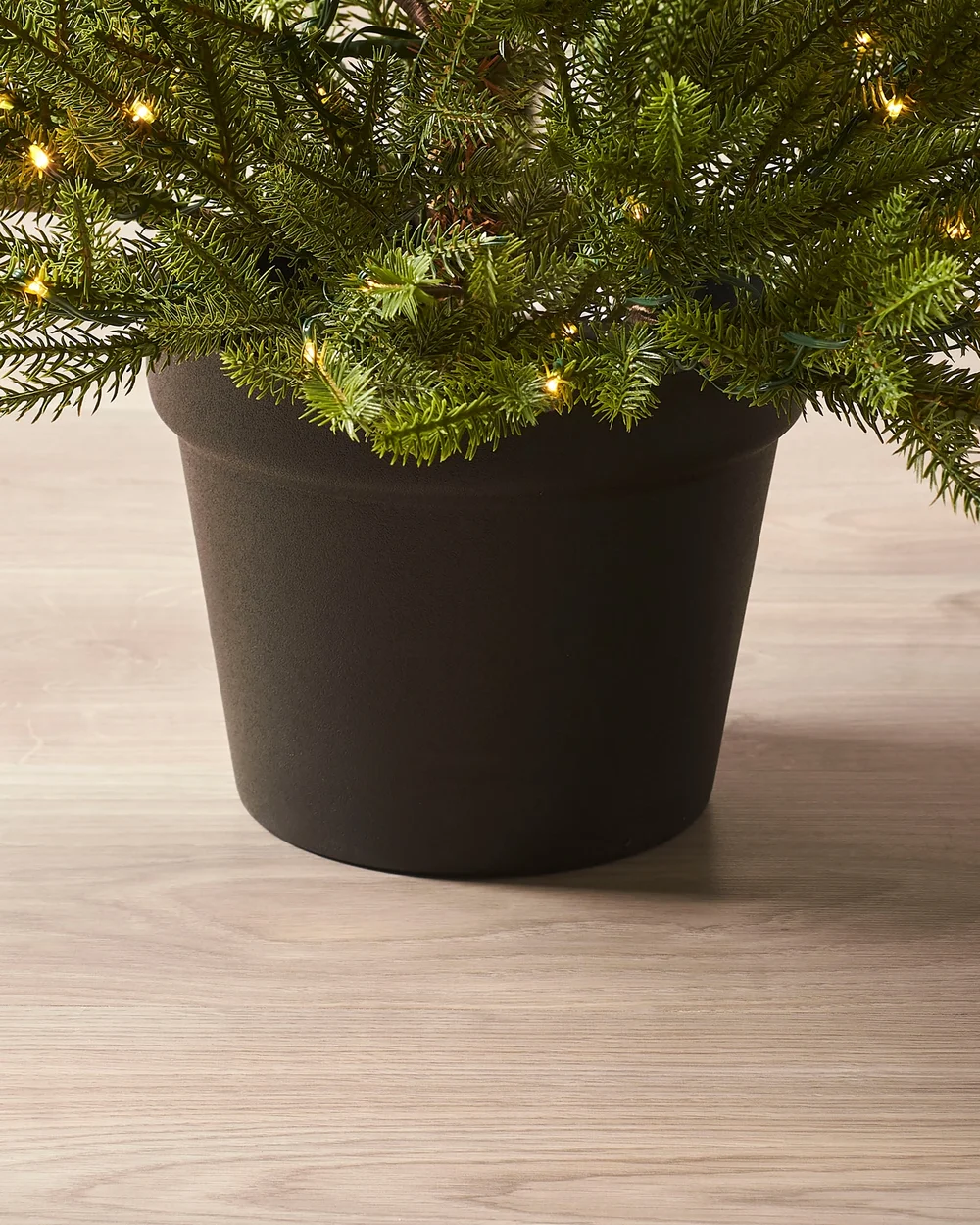 WeRChristmas Green Pre-Lit Potted Douglas Fir Artificial Christmas Tree 150 Warm White Leds 3 Ft - No Size Image 6