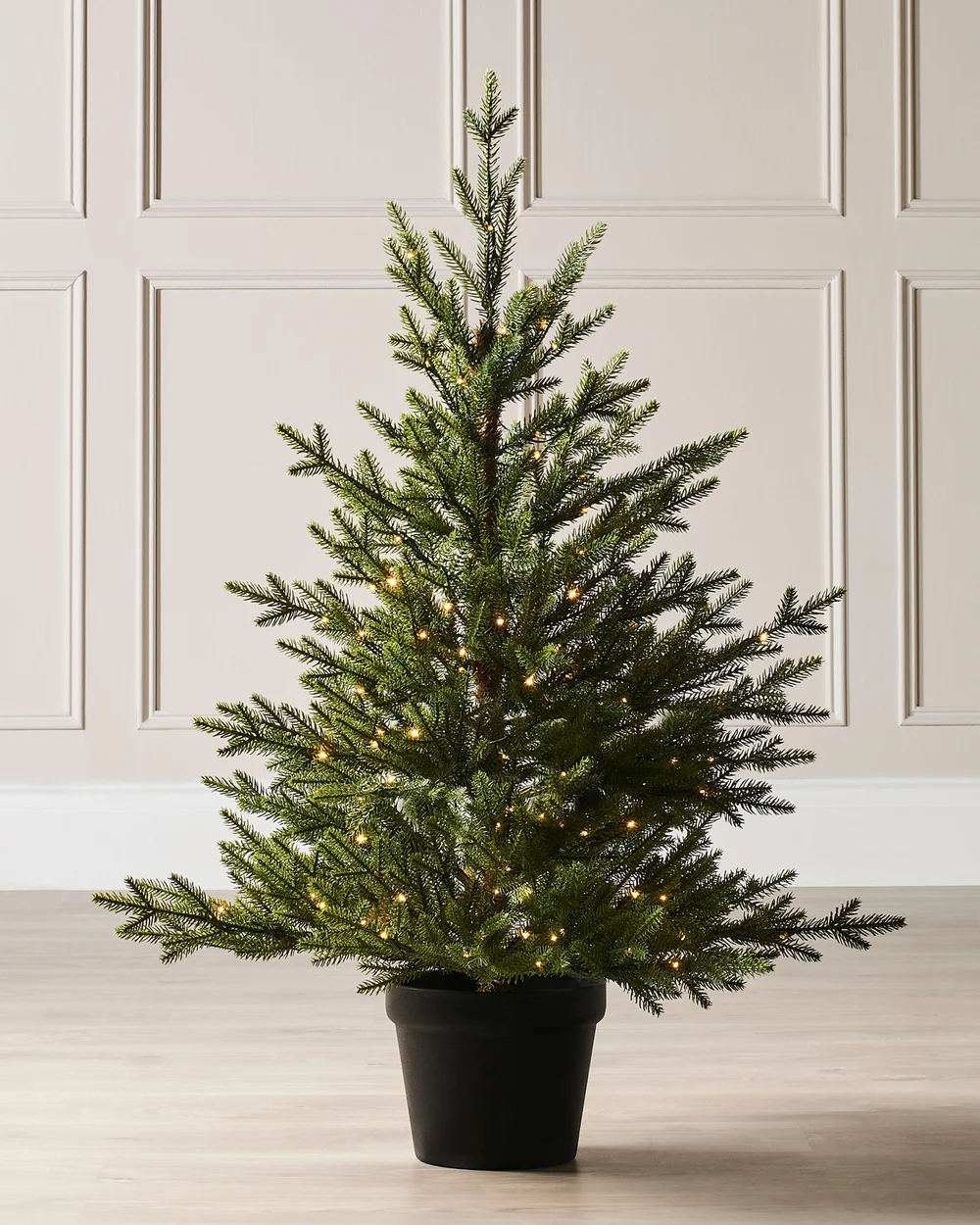 WeRChristmas Green Pre-Lit Potted Douglas Fir Artificial Christmas Tree 150 Warm White Leds 3 Ft - No Size Image 2