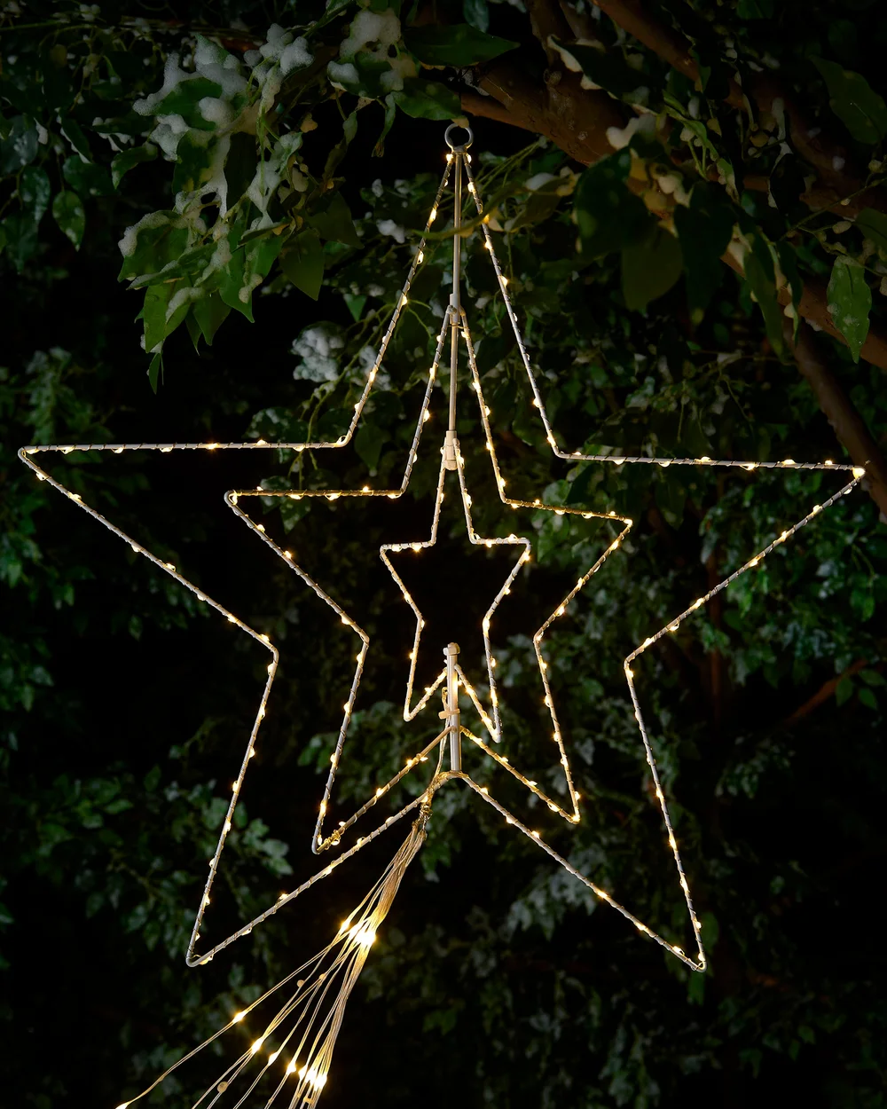 WeRChristmas Pre-Lit Large Hanging Star Silhouette 258 Cm - No Size Image 3