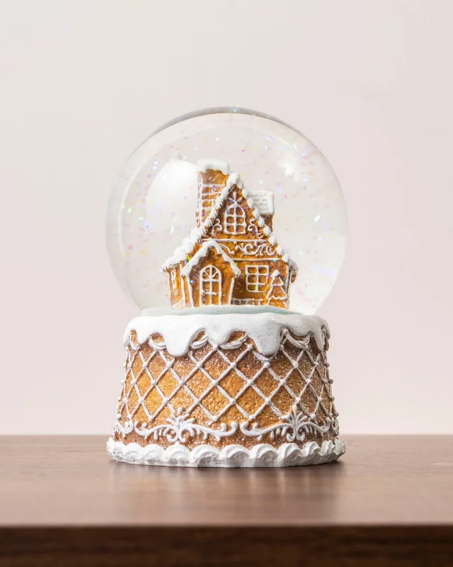 WeRChristmas Gingerbread House Snow Globe 14 Cm